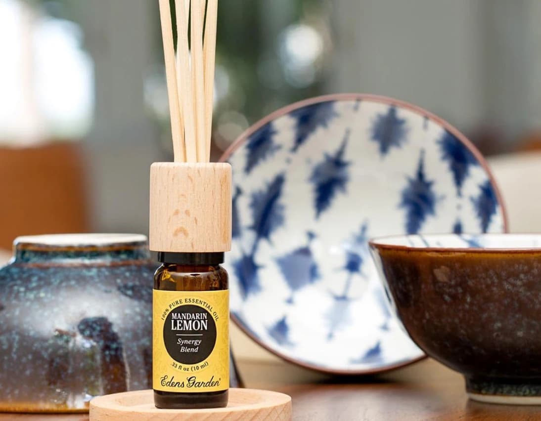 How to Make a Homemade Reed Diffuser That’ll Fill Your House With a Scent You Love